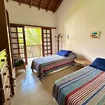 Casa Ideal Em Condominio Fechado A 200M Da Praia Maranduba, Area De Lazer Completa